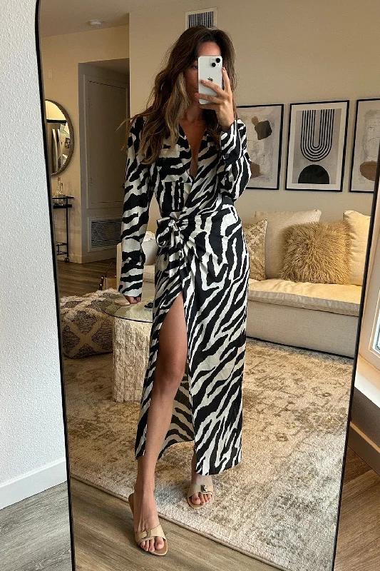 Midi dresses with V - necklines for a flattering and elongating effect Renna Zebra Long Sleeve Wrap Midi Dress Midi dresses with V - necklines for a flattering and elongating effect Renna Zebra Long Sleeve Wrap Midi Dress