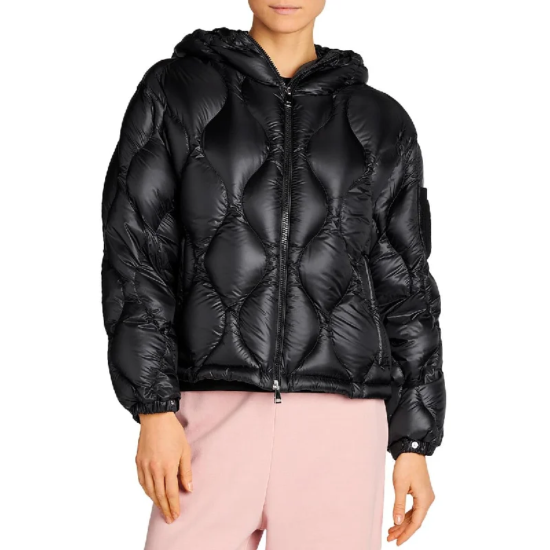 Oversized women's wool coats in a monochromatic look for a trendy outfitAnthon Womens Down Quilted Puffer Jacket