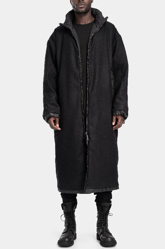 Women's cropped leather coats with silver studs for an edgy lookOversized reversible zip wool coat Women's cropped leather coats with silver studs for an edgy lookOversized reversible zip wool coat