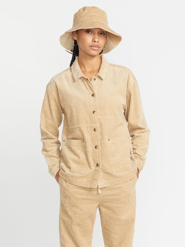 Shearling - lined women's leather coats for ultimate warmth and luxuryStone Street Shacket Jacket - KHAKI Shearling - lined women's leather coats for ultimate warmth and luxuryStone Street Shacket Jacket - KHAKI