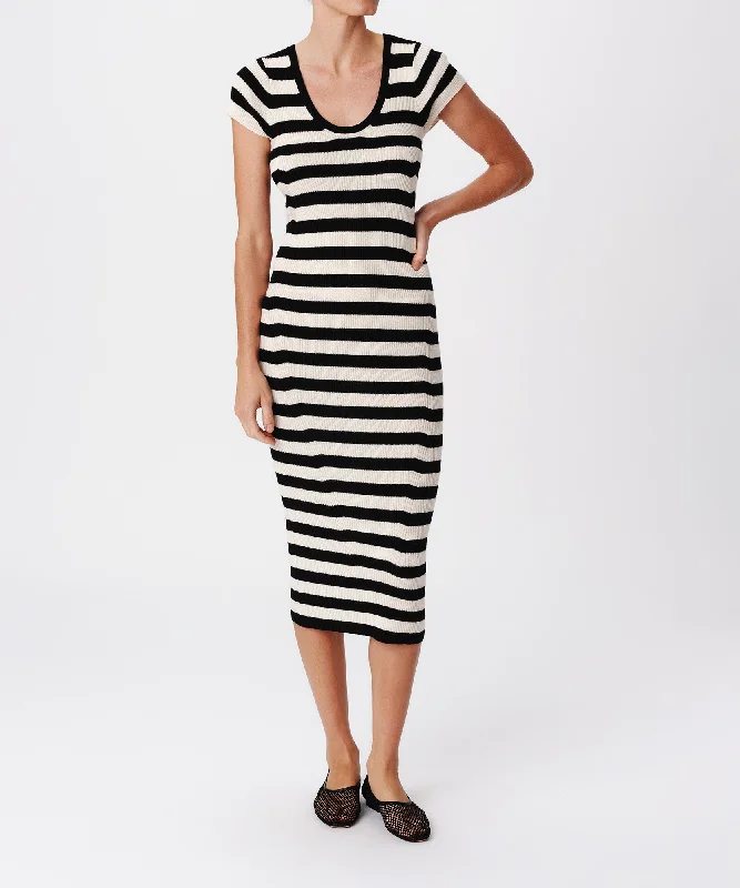 Tie - Dye Women T Shirt with a Bohemian VibeWool Blend Striped Cap Sleeve Dress - Black-Chalk Tie - Dye Women T Shirt with a Bohemian VibeWool Blend Striped Cap Sleeve Dress - Black-Chalk