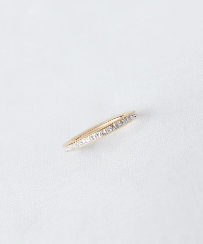 Midi - Length Women's Shetland Wool Sweater Dresses in Traditional PatternsIris Eternity Band