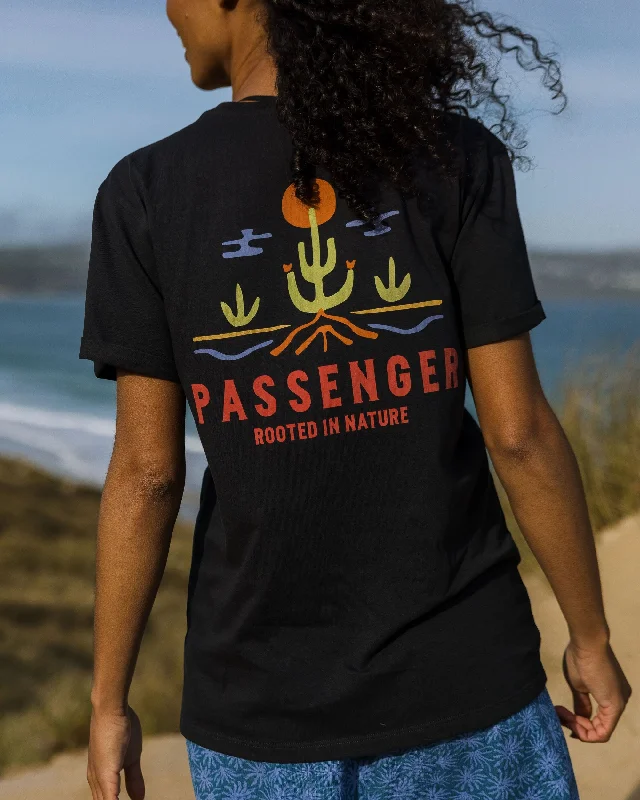 Crop Top Women T Shirt to Pair with High - Waisted BottomsPlanted Recycled Cotton T-Shirt - Black