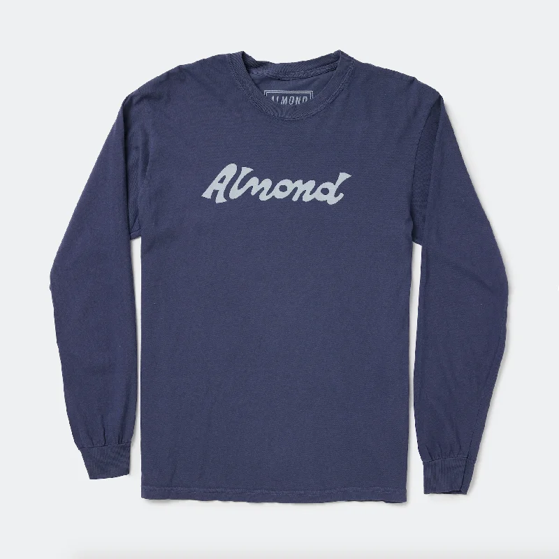 Pocketed Women T Shirt for Added FunctionalityRockaway L/S | Navy