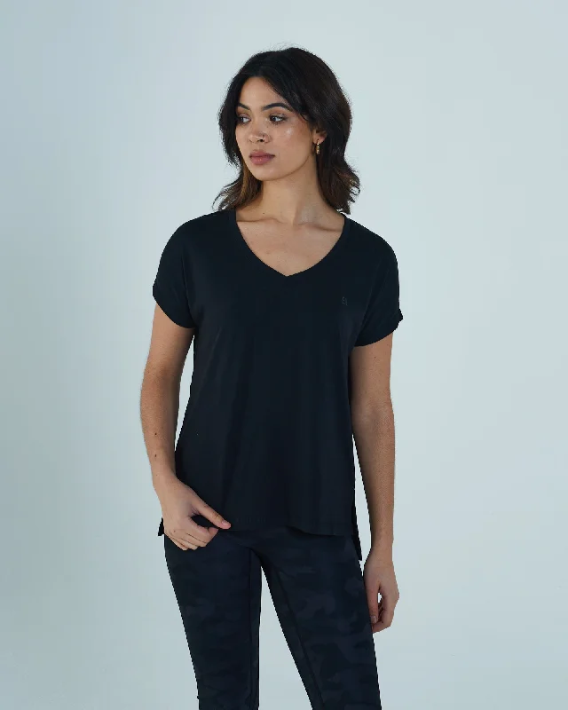 Sequined Women T Shirt for a Sparkly Night OutLake T-Shirt Black