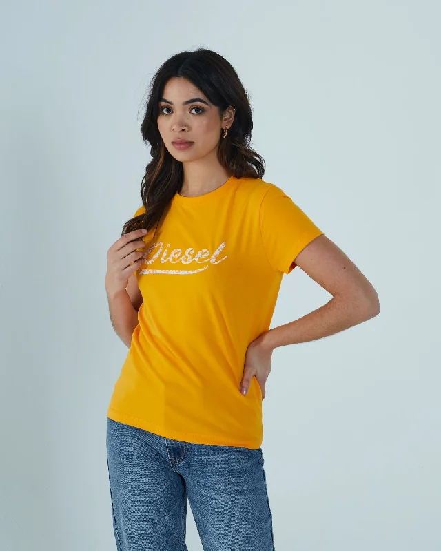 Plus Size Women T Shirt for a Comfortable and Flattering FitBlythe Tee Radiant Yellow