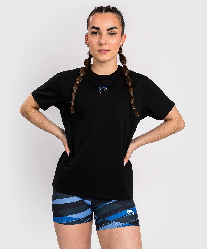 Distressed Women T Shirt with a Laid - Back AestheticVenum Abyss Women’s T-Shirt - Deep Black