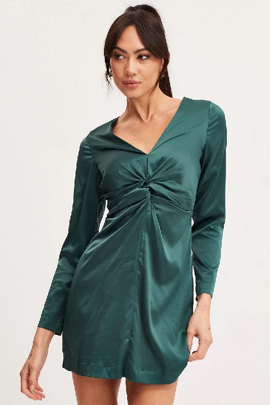 Plus Size Women Dress with a Flattering A - Line Cut for Comfort and StyleGreen Twist Front Dress Long Sleeve Mini Plus Size Women Dress with a Flattering A - Line Cut for Comfort and StyleGreen Twist Front Dress Long Sleeve Mini