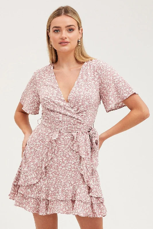 Mini Women Dress with a Short Hem for a Young and Trendy StylePrint Skater Dress Short Sleeve Mini Mini Women Dress with a Short Hem for a Young and Trendy StylePrint Skater Dress Short Sleeve Mini