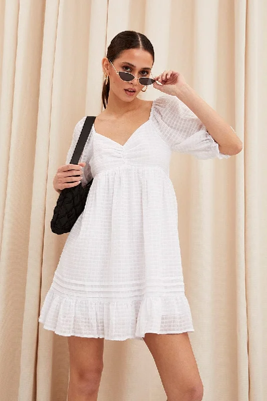 Ruffled Women Dress with Multiple Layers for a Playful and Girly StyleWhite Fit And Flare Dress Short Sleeve Sweetheart Neck Ruffled Women Dress with Multiple Layers for a Playful and Girly StyleWhite Fit And Flare Dress Short Sleeve Sweetheart Neck