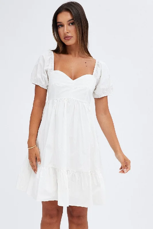 Ruffled Women Dress with Multiple Layers for a Playful and Girly StyleWhite Short Sleeve Sweetheart Neck Skater Dress