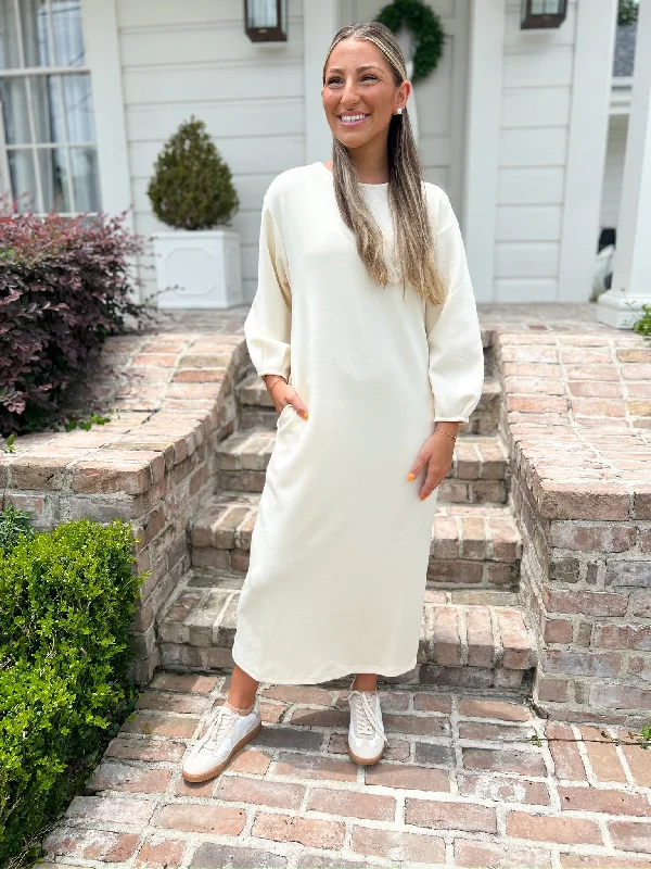 Empire Waist Women Dress to Accentuate the Bust and Conceal the Waist Empire Waist Women Dress to Accentuate the Bust and Conceal the Waist Eggshell Lounge Around Long Sleeve Dress