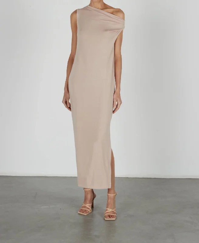 Shift Women Dress with a Simple and Classic Design for Everyday Wear Shift Women Dress with a Simple and Classic Design for Everyday Wear Luxe Knit Exposed Shoulder Dress In Dk Nude Shift Women Dress with a Simple and Classic Design for Everyday Wear Shift Women Dress with a Simple and Classic Design for Everyday Wear Luxe Knit Exposed Shoulder Dress In Dk Nude