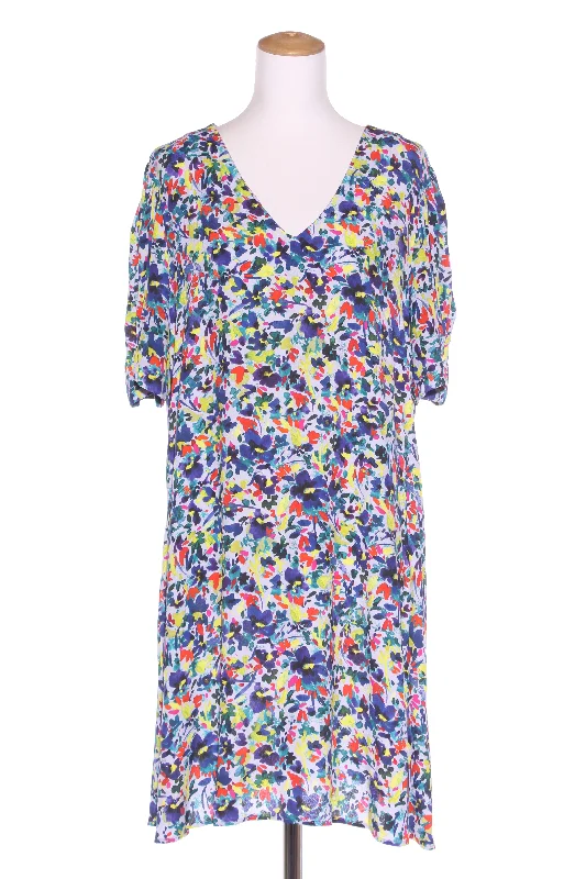 Plus Size Women Dress with a Flattering A - Line Cut for Comfort and Style Plus Size Women Dress with a Flattering A - Line Cut for Comfort and Style MAX - Painted floral print dress! 14 Plus Size Women Dress with a Flattering A - Line Cut for Comfort and Style Plus Size Women Dress with a Flattering A - Line Cut for Comfort and Style MAX - Painted floral print dress! 14