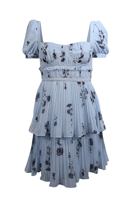 Halter Neck Women Dress to Show Off the Shoulders and Neckline Halter Neck Women Dress to Show Off the Shoulders and Neckline Self-Portrait - Light Blue Floral Print Pleated Chiffon Mini Dress Sz 2 Halter Neck Women Dress to Show Off the Shoulders and Neckline Halter Neck Women Dress to Show Off the Shoulders and Neckline Self-Portrait - Light Blue Floral Print Pleated Chiffon Mini Dress Sz 2