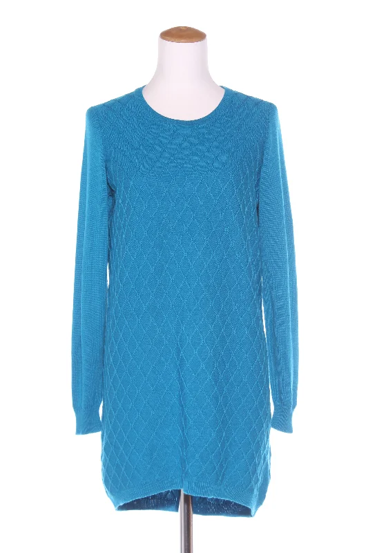 Empire Waist Women Dress to Accentuate the Bust and Conceal the Waist Empire Waist Women Dress to Accentuate the Bust and Conceal the Waist STANDARD ISSUE (NZ) Patterned merino knit tunic! 12 Empire Waist Women Dress to Accentuate the Bust and Conceal the Waist Empire Waist Women Dress to Accentuate the Bust and Conceal the Waist STANDARD ISSUE (NZ) Patterned merino knit tunic! 12