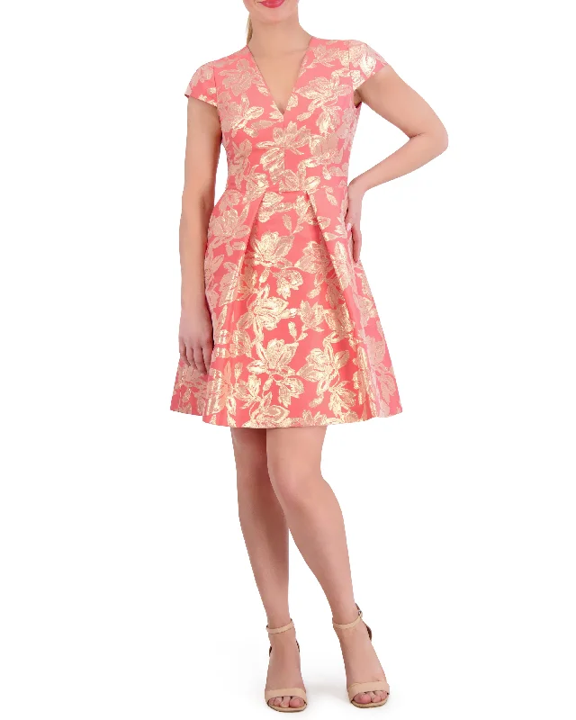 Sheath Women Dress with a Tailored Fit for a Professional Look Sheath Women Dress with a Tailored Fit for a Professional Look Floral Jacquard Pleated Fit-And-Flare Dress Sheath Women Dress with a Tailored Fit for a Professional Look Sheath Women Dress with a Tailored Fit for a Professional Look Floral Jacquard Pleated Fit-And-Flare Dress