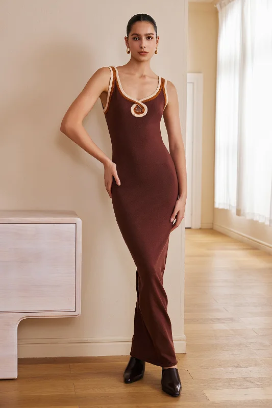 Maxi dresses with a pleated skirt for a timeless and elegant appearanceSolid Cut Out Color Block Maxi Dress Maxi dresses with a pleated skirt for a timeless and elegant appearanceSolid Cut Out Color Block Maxi Dress