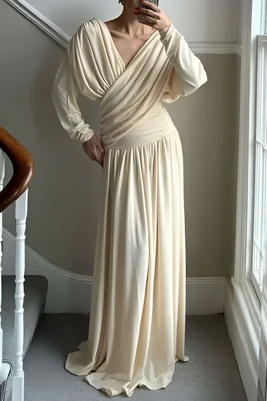 Maxi dresses with bow accents at the waist for a sweet appearanceRuched Backless Maxi Dress