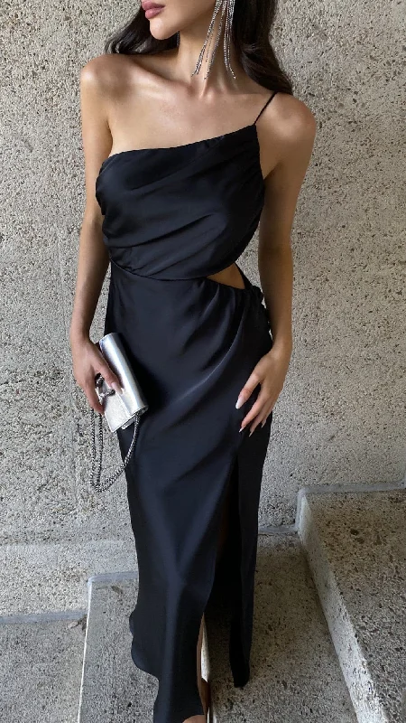 Maxi dresses with beaded embellishments for a fancy and luxurious eventNyla Maxi Dress - Black Maxi dresses with beaded embellishments for a fancy and luxurious eventNyla Maxi Dress - Black