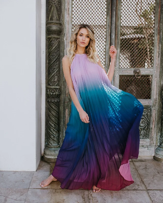 Maxi dresses with bow accents at the waist for a sweet appearanceTropic Of Discussion Cotton Tiered Maxi Dress - FINAL SALE Maxi dresses with bow accents at the waist for a sweet appearanceTropic Of Discussion Cotton Tiered Maxi Dress - FINAL SALE