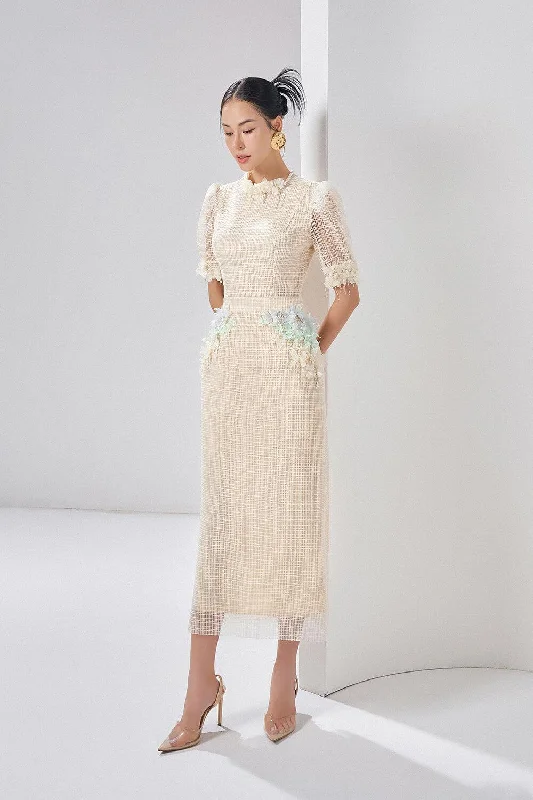 Midi dresses with fringe details for a fun and energetic styleAlaina Straight Short Sleeved Mesh Lace Midi Dress Midi dresses with fringe details for a fun and energetic styleAlaina Straight Short Sleeved Mesh Lace Midi Dress