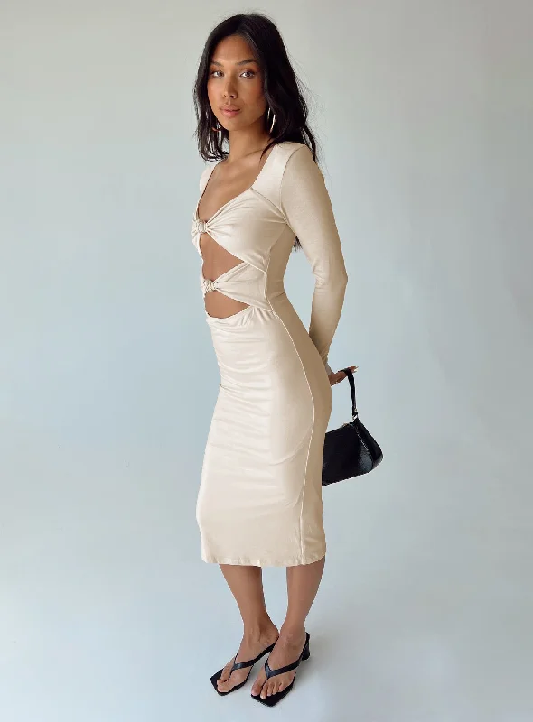 Midi dresses with tiered skirts for a bohemian festival lookIllias Midi Dress Biege
