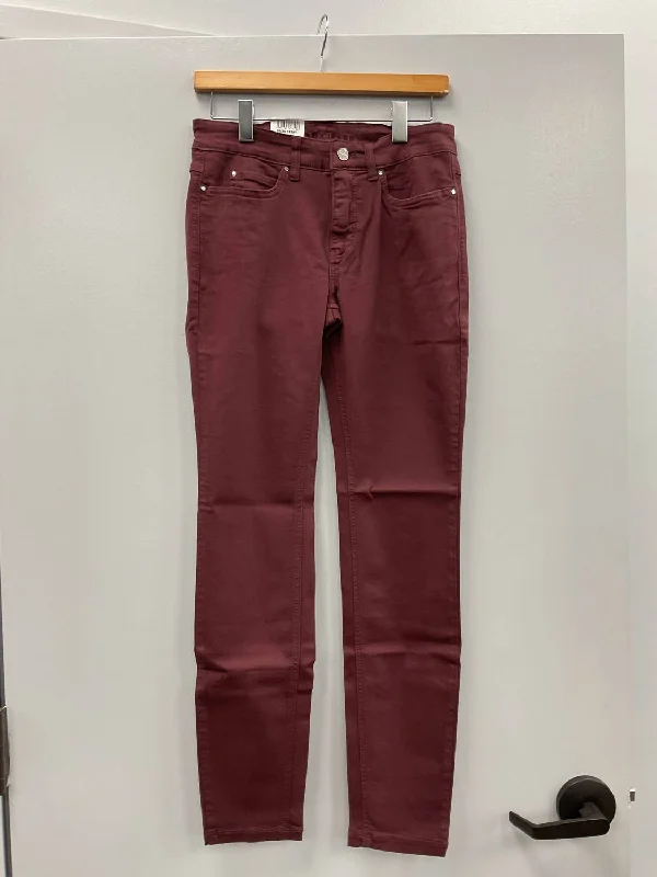 Women's pants with hidden pockets Embellished women jeans with studs or rhinestones for a glamorous touch Berry Dream Skinny Cotton Stretch Jeans Women's pants with hidden pockets Embellished women jeans with studs or rhinestones for a glamorous touch Berry Dream Skinny Cotton Stretch Jeans