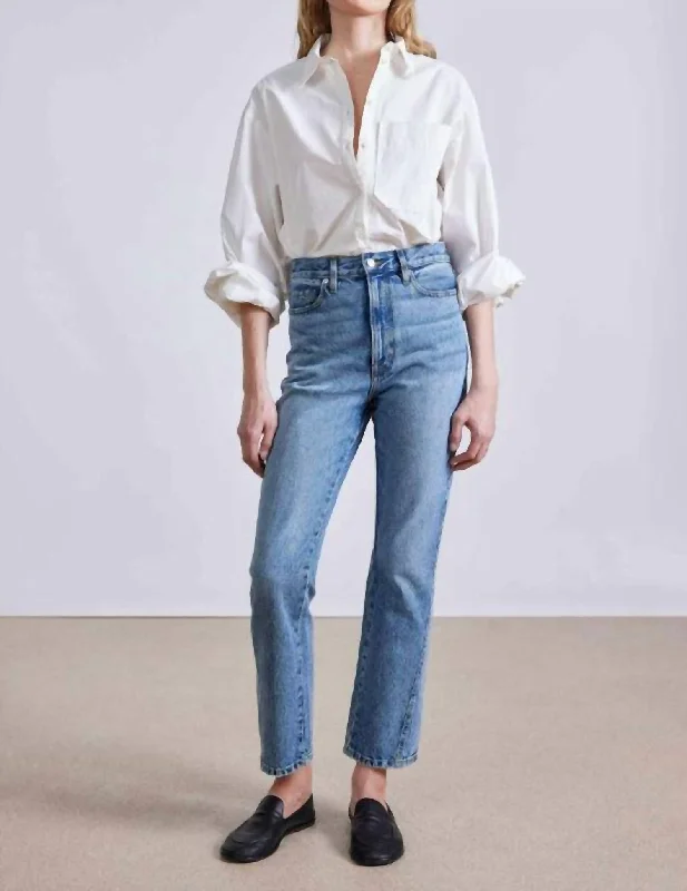 Women's pants for running Wide - leg women jeans for a modern and relaxed vibe Camilla Jean In Austin