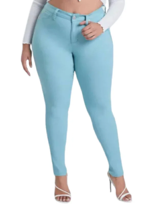 Women's pants for beach parties Straight - leg women jeans with a classic and timeless appeal Wannabetta Butt Jeans In Sky Blue