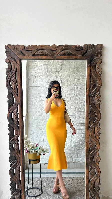 Bodycon dress with a metallic finish​Beauty 32-34 bust waist:28-30/l:42