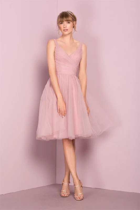 Party dresses with a mermaid silhouette for a figure - hugging fit​Cute  V Neck Knee Length Pink Homecoming Dress Short Prom Dresses PG151