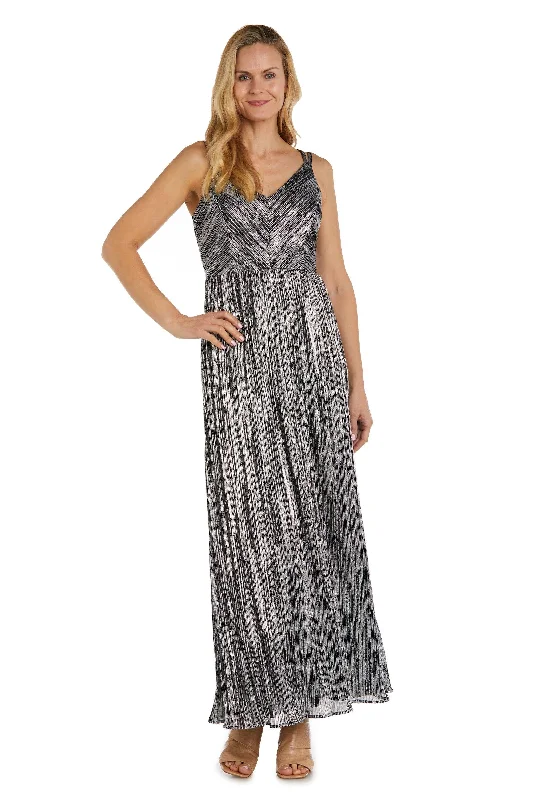 Bodycon dress with a thigh - high slit​Nightway Long Formal Evening Gown 22031
