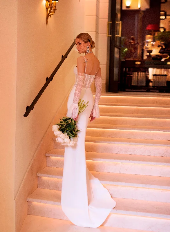 Printed wedding guest dresses with tropical motifs for beach weddingsSexy Spaghetti Strap Mermaid Wedding Gown with Removable Sleeves