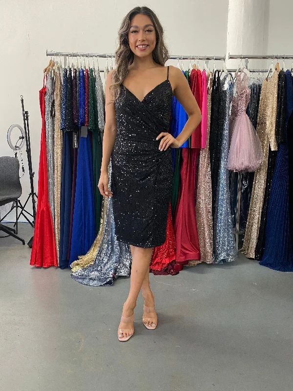 Bodycon dress with a lace - up front​Spaghetti Straps Short Cocktail Dress Sale