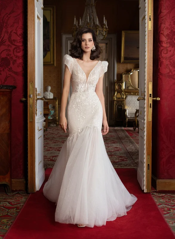 Wedding guest dresses with high - low hems and floral appliquesStunning V-Neck Trumpet Cap Sleeve Wedding Dress