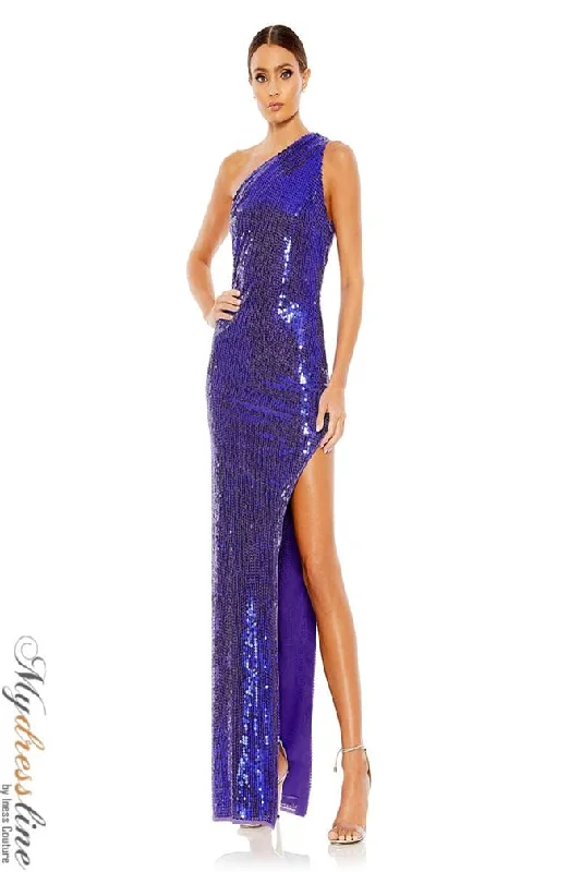 Prom dresses with lace - trimmed sleeves and empire - style waists for a flattering and vintage - inspired formal affairMac Duggal 10905
