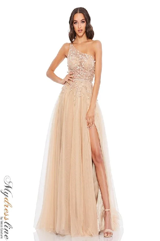 Formal dresses with embroidered panels and tulle overlays for a fairytale promMac Duggal 11210 Formal dresses with embroidered panels and tulle overlays for a fairytale promMac Duggal 11210