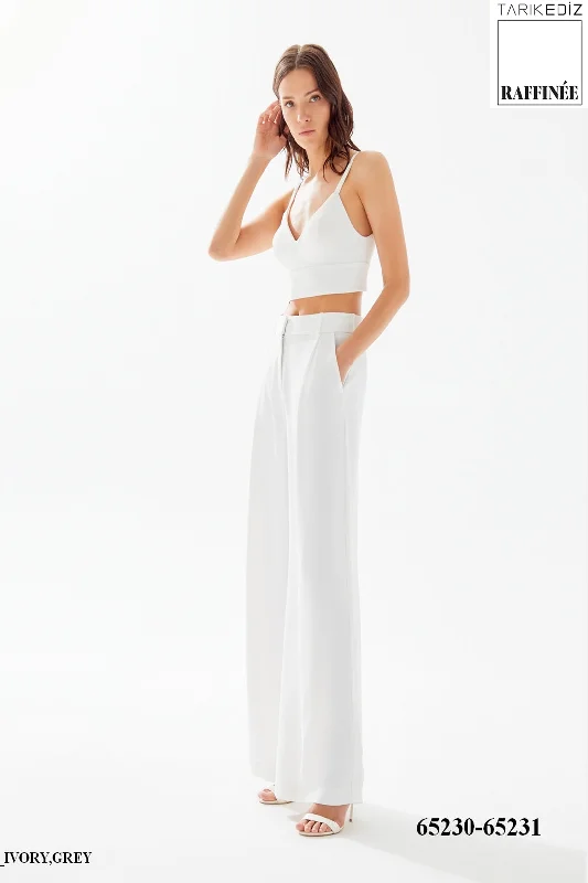 Prom dresses with ruched bodices and organza sleeves for a romantic lookTarik Ediz 65230 Prom dresses with ruched bodices and organza sleeves for a romantic lookTarik Ediz 65230