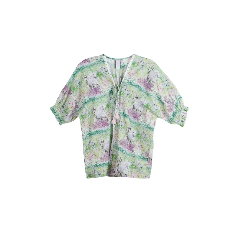 Kimono - style cover ups for an Asian - inspired beach lookKimono
